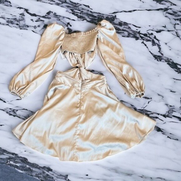 Astr The Label NWT Anamarie Cutout Long Sleeve Champagne Mini Dress Size XS - Picture 8 of 13